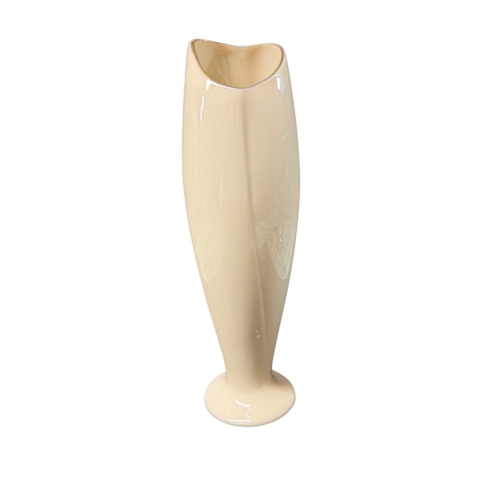 Lenox Ivory Fine China Bud Vase Gold Trim Heart‎ Shape Rim 8 Inch Made in USA